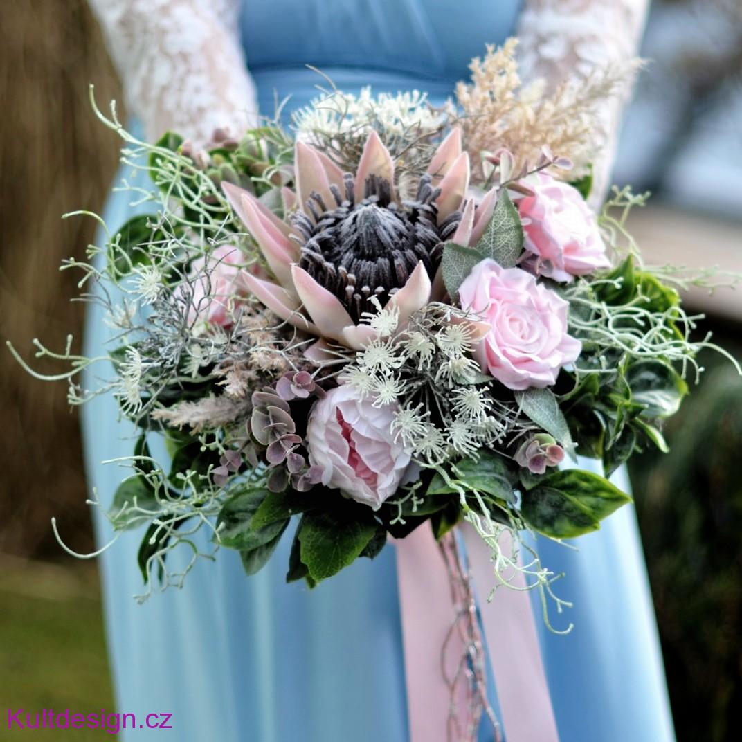 Svatební kytice Protea powder a korsáž