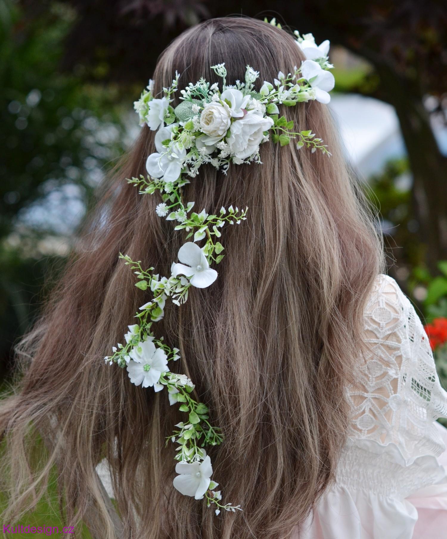 Květinový svatební pletenec do vlasů bílý