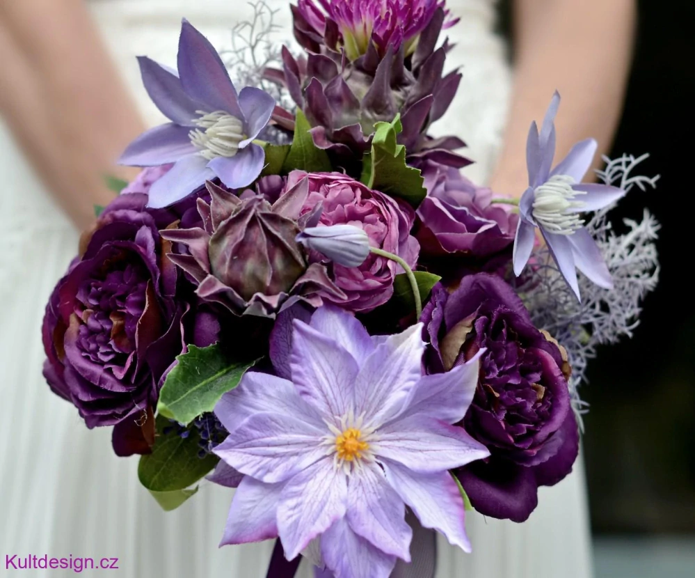 Svatební kytice z umělých květin Fialová
