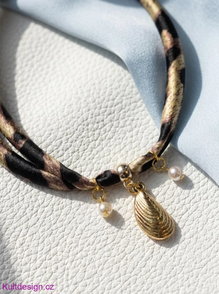 Choker náhrdelník s leopardím vzorem mušlička