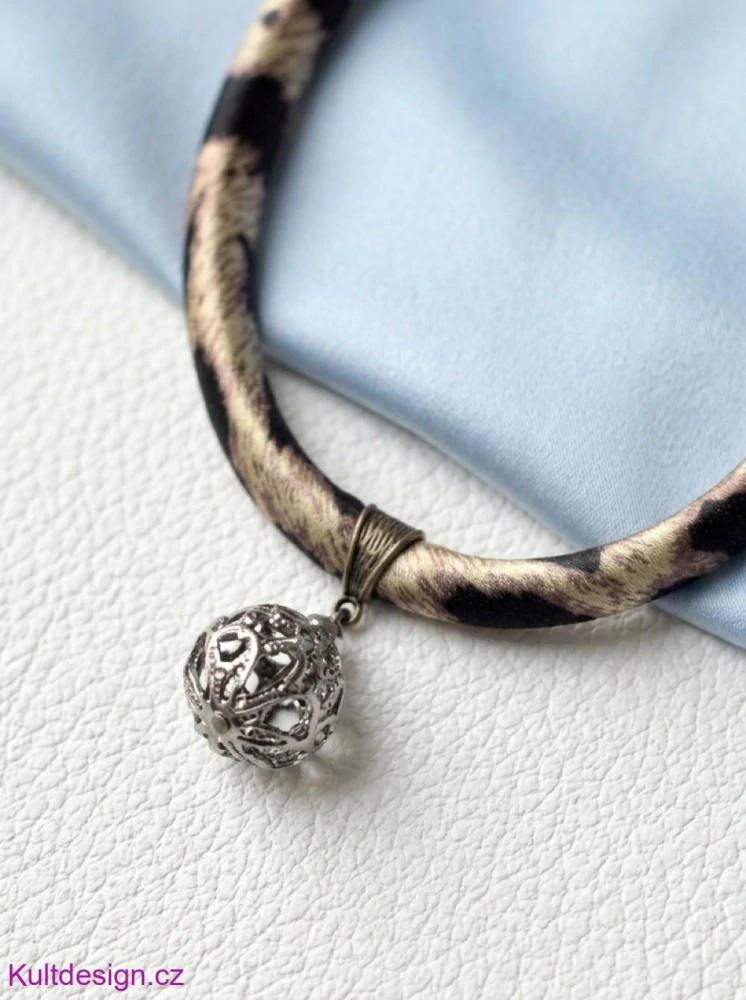 Choker náhrdelník s leopardím vzorem filigrán