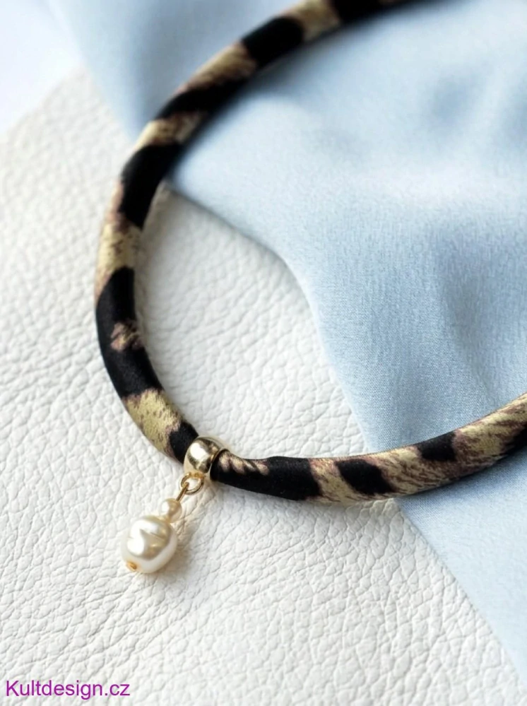 Choker náhrdelník s leopardím vzorem perlička