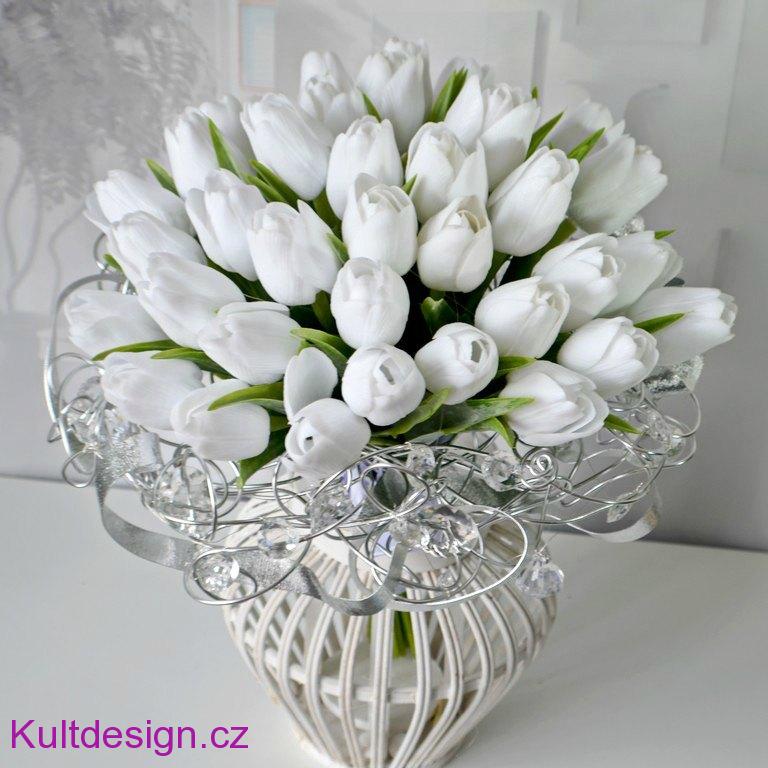 Svatební kytice Sněžné tulipány a korsáž