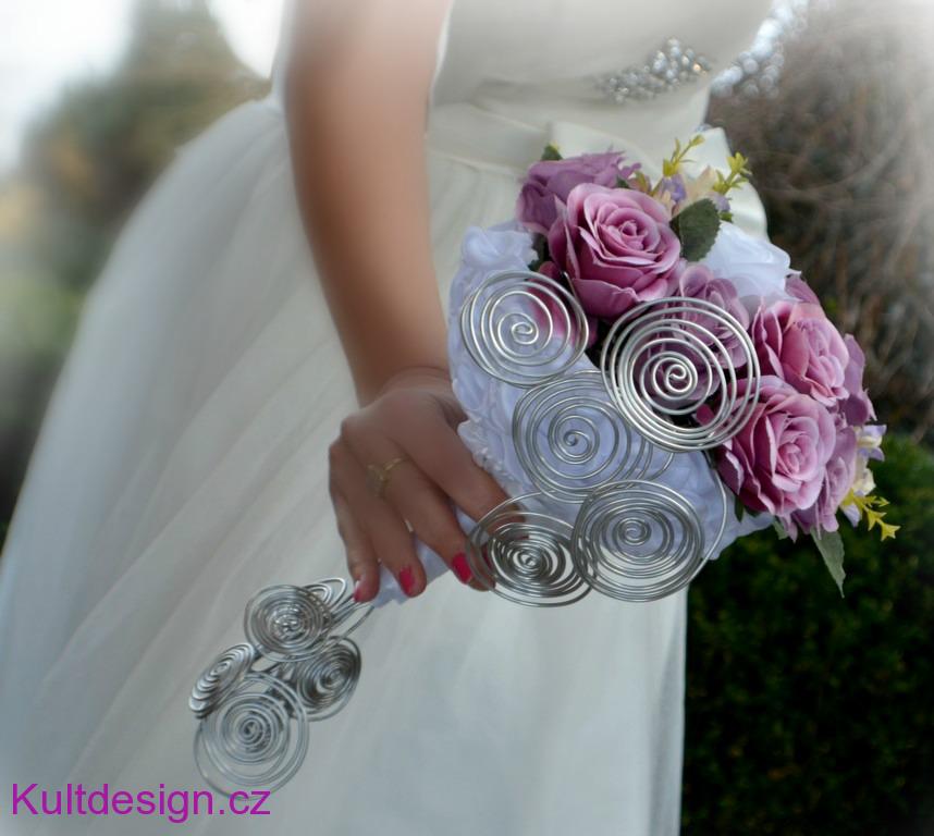 Moderní svatební kytice Katja a korsáž