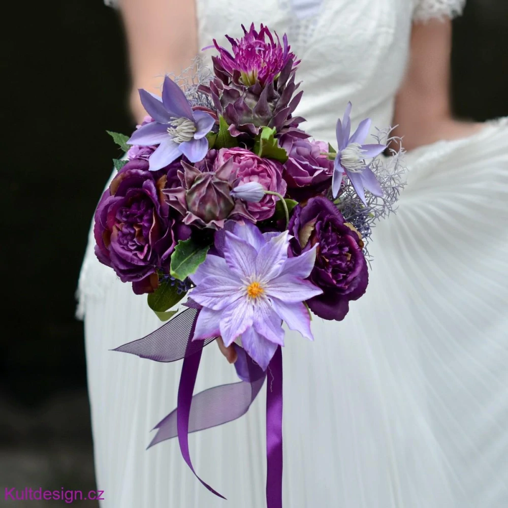Svatební kytice z umělých květin Fialová