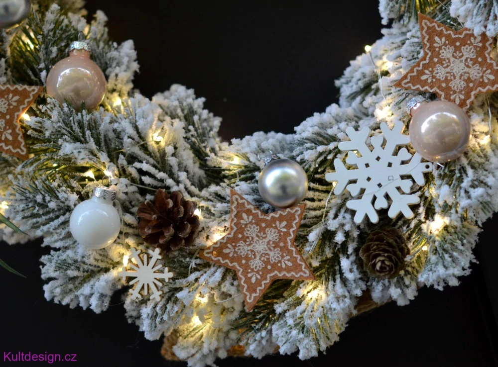 Vánoční svítící věnec 37 cm s LED osvětlením