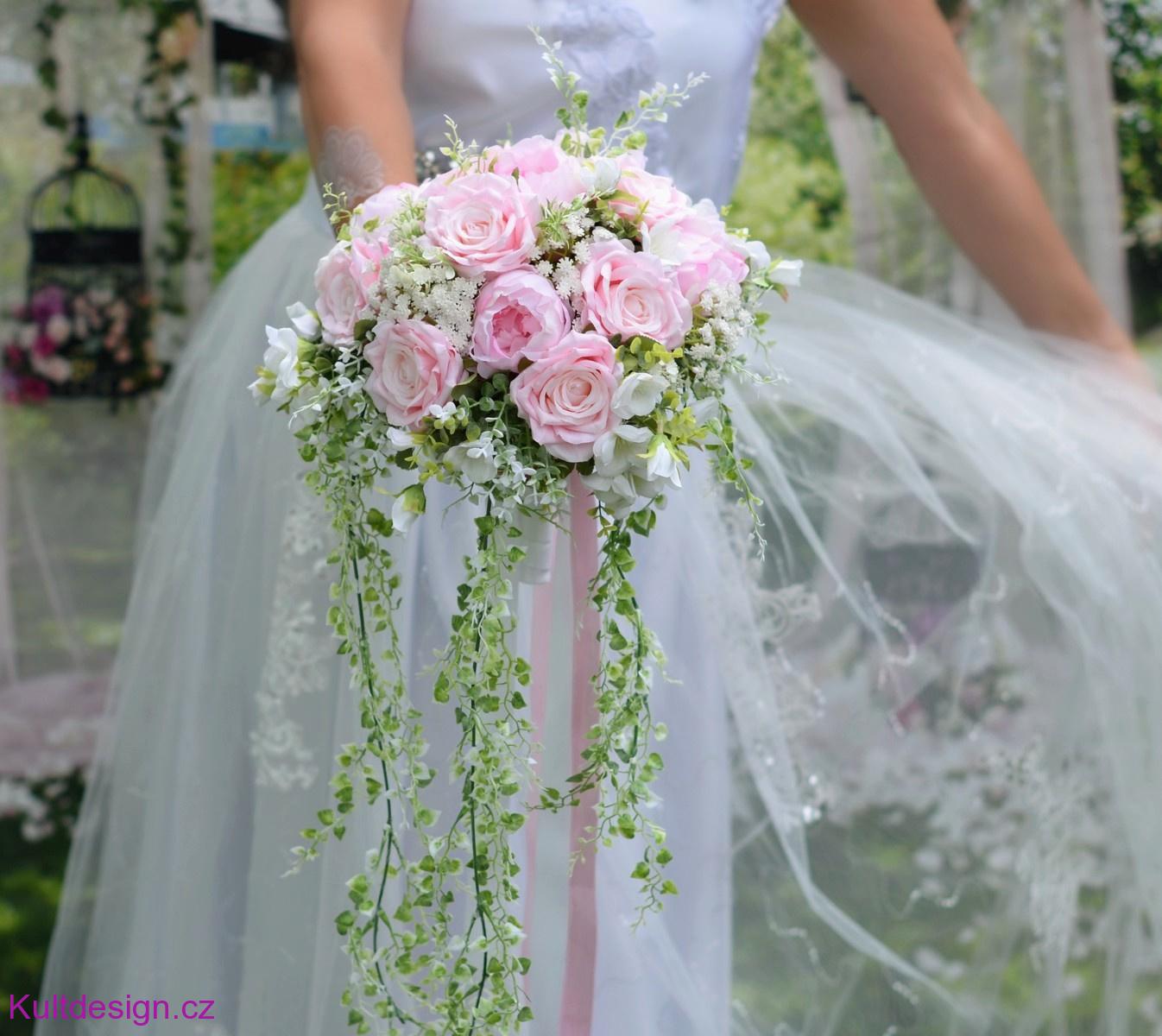 Svatební kytice  Bretie  a korsáž