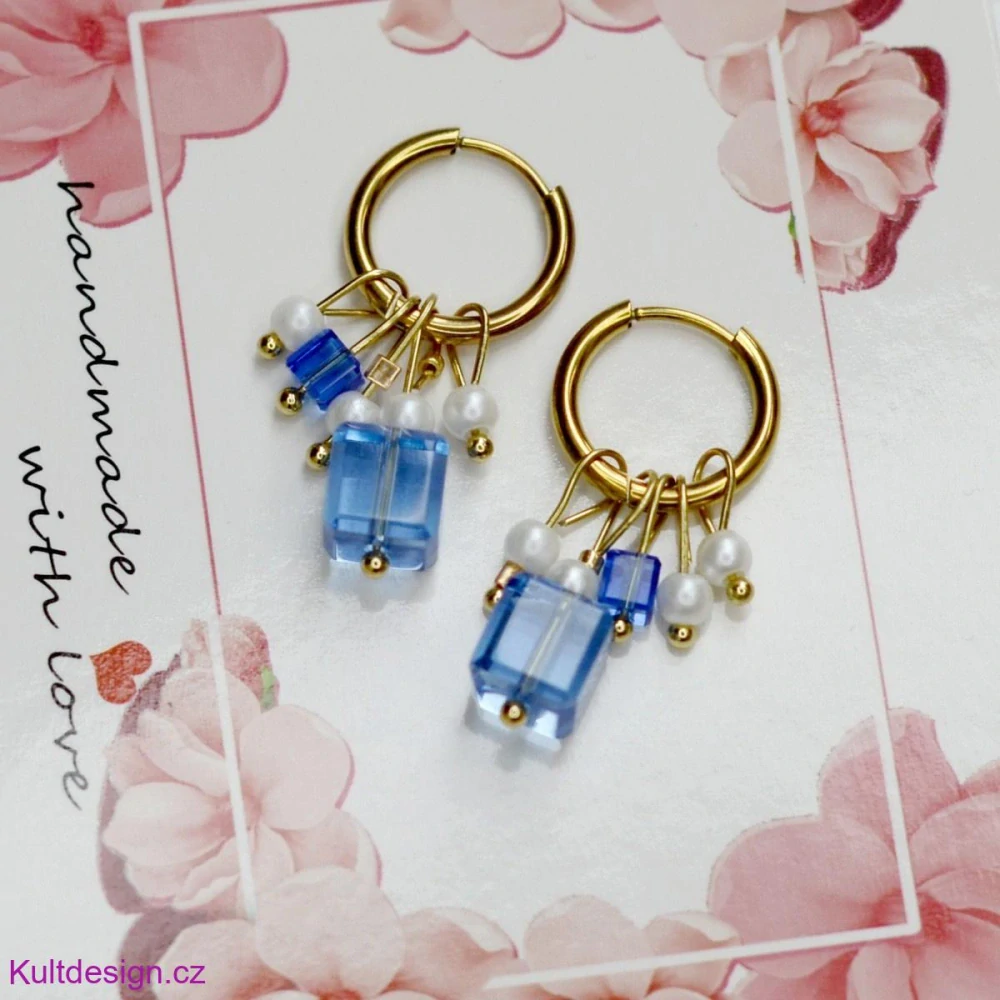 Ocelové náušnice kostičky nebesky modré