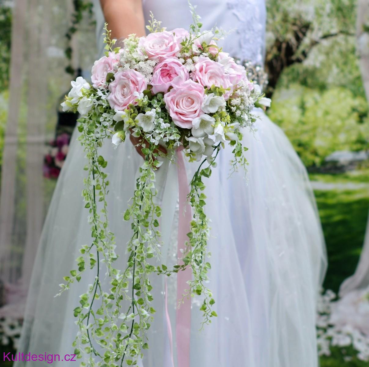 Svatební kytice  Bretie  a korsáž