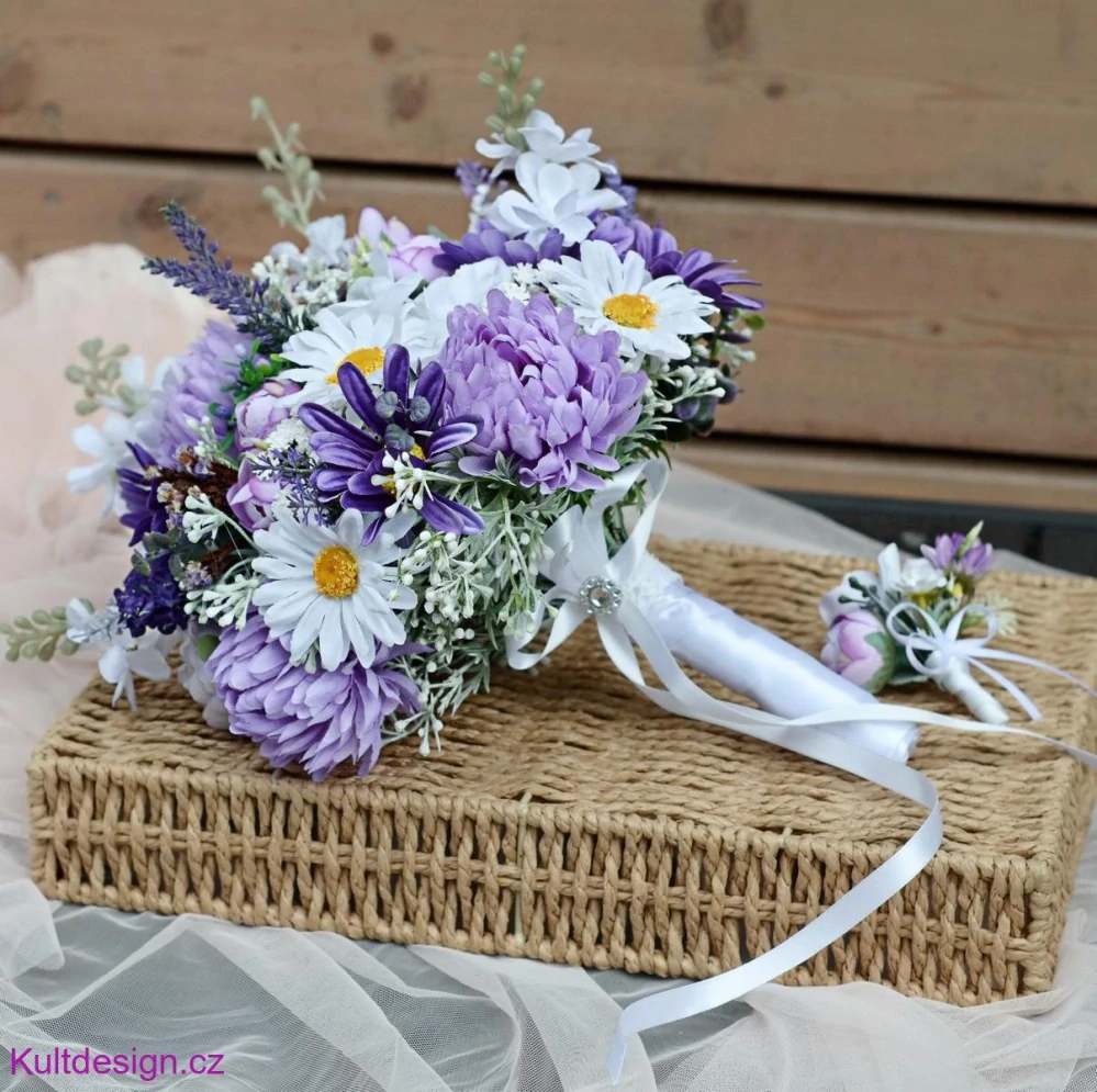 Svatební kytice fialová luční Lima a korsáž