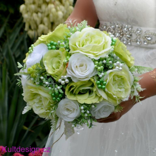 Svatební kytice Camelia green a korsáž