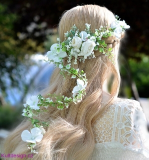Květinový svatební pletenec do vlasů bílý