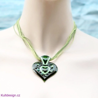 Náhrdelník zelený se srdíčkem